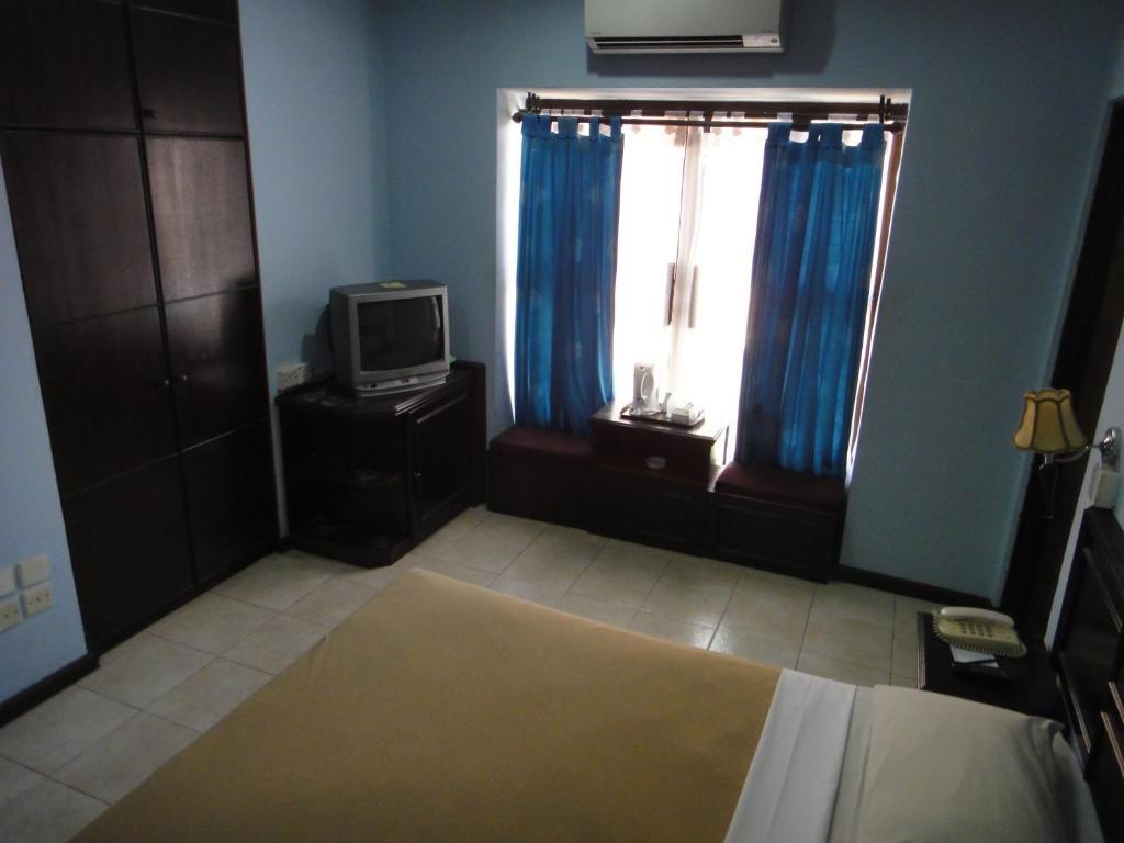 Batu Burok Beach Resort Kuala Terengganu Room photo